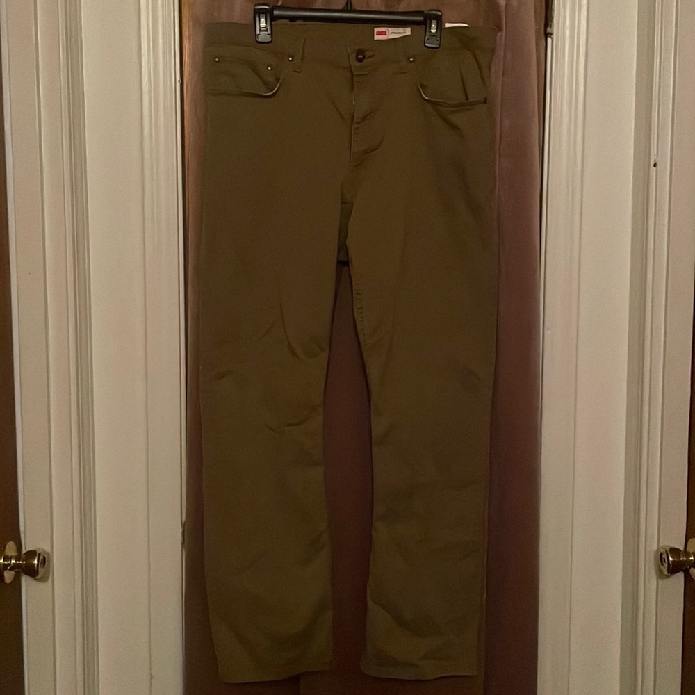 🖤Wrangler Straight Fit 36x30 (Gently Used)
